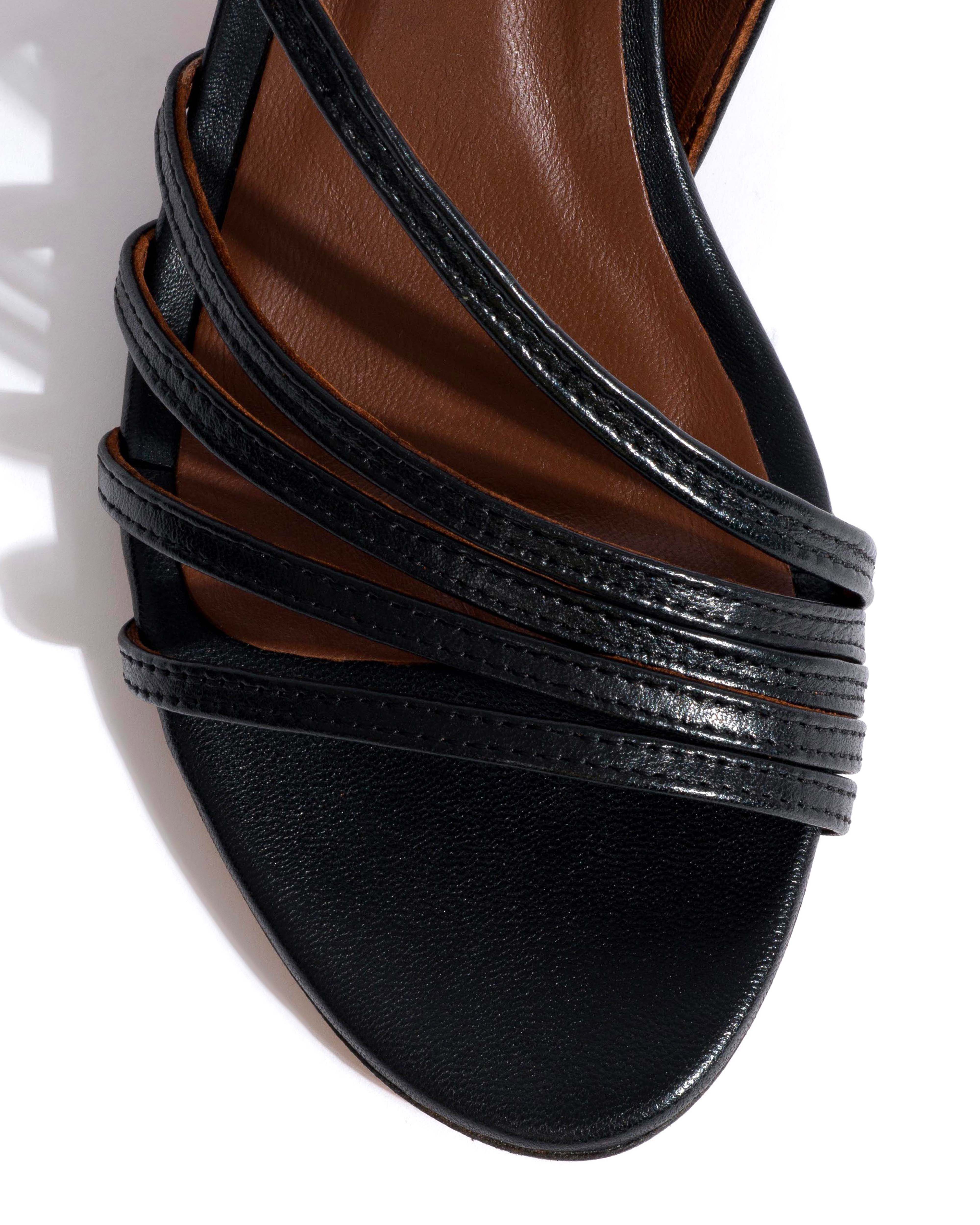 Naia 55 Shiny lamb Black