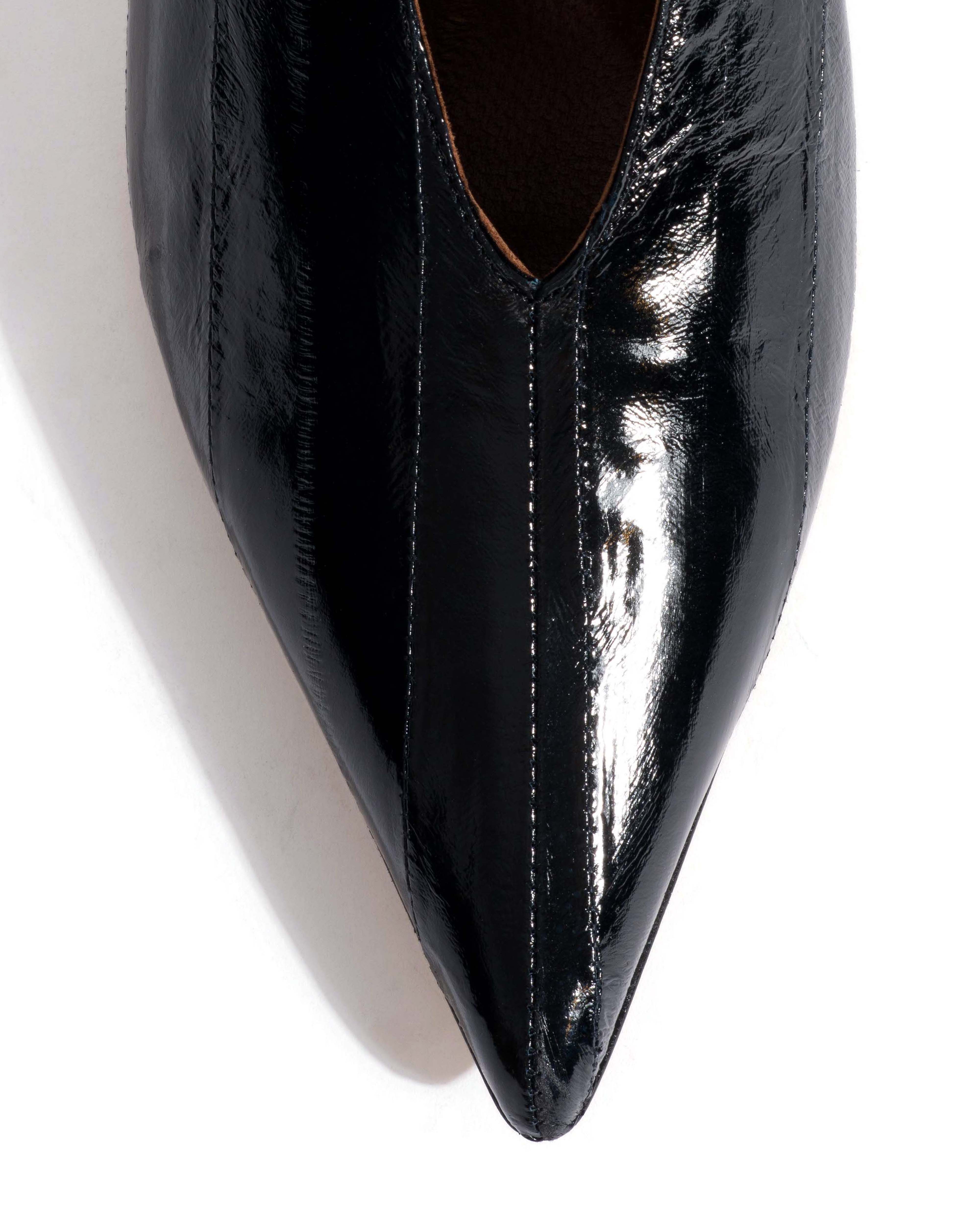 Phia 55 pin Shiny eel Black