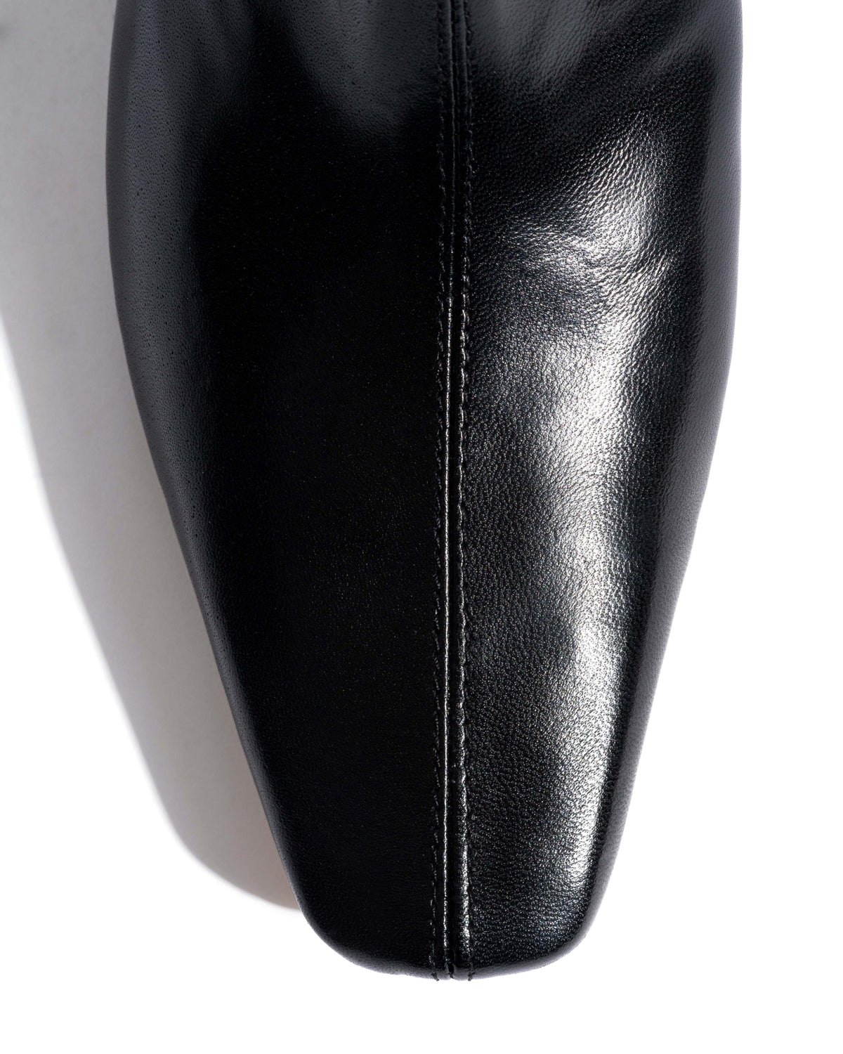 Katti Shiny lamb Black