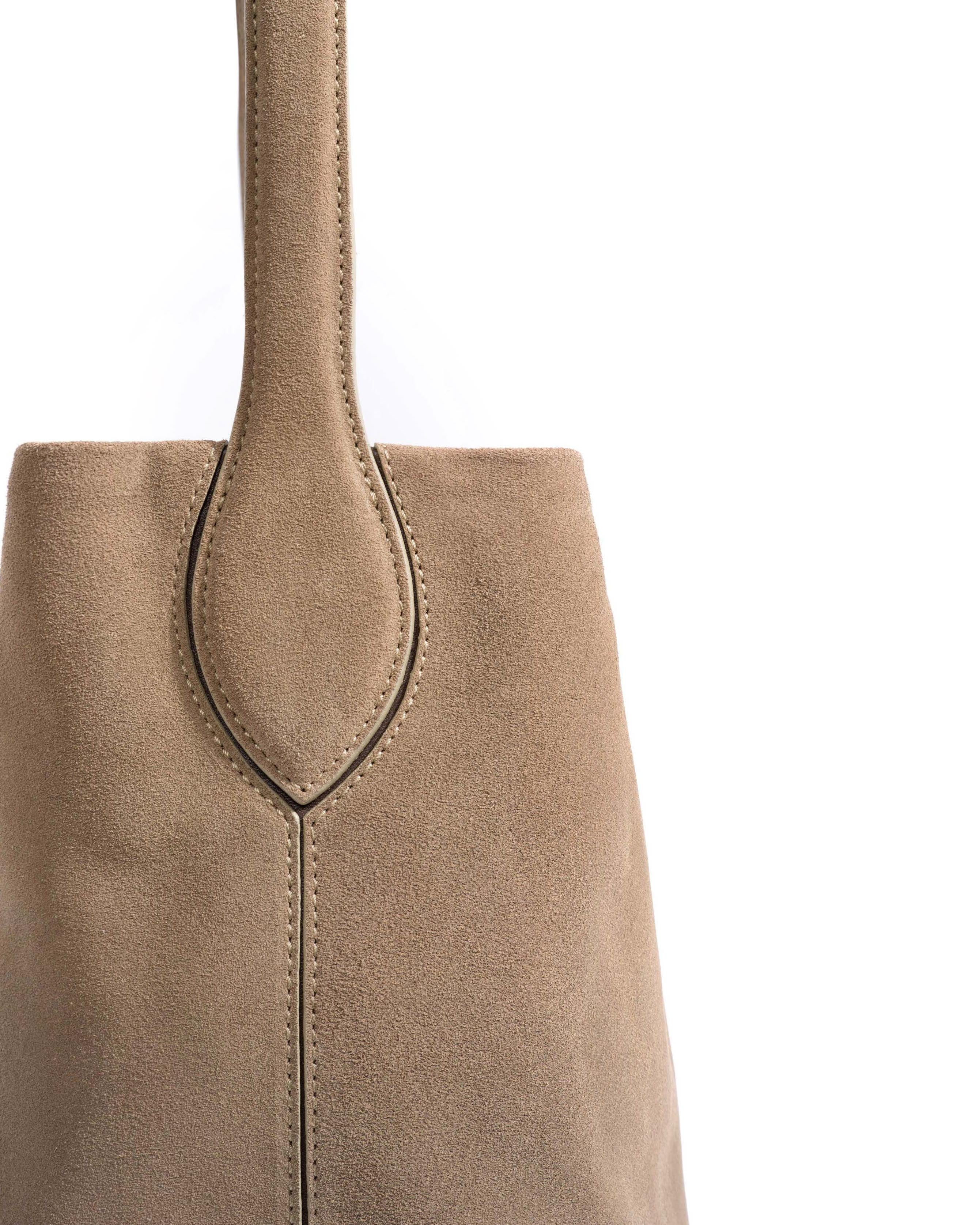 Versa slouchy everyday bag Calf suede Mushroom