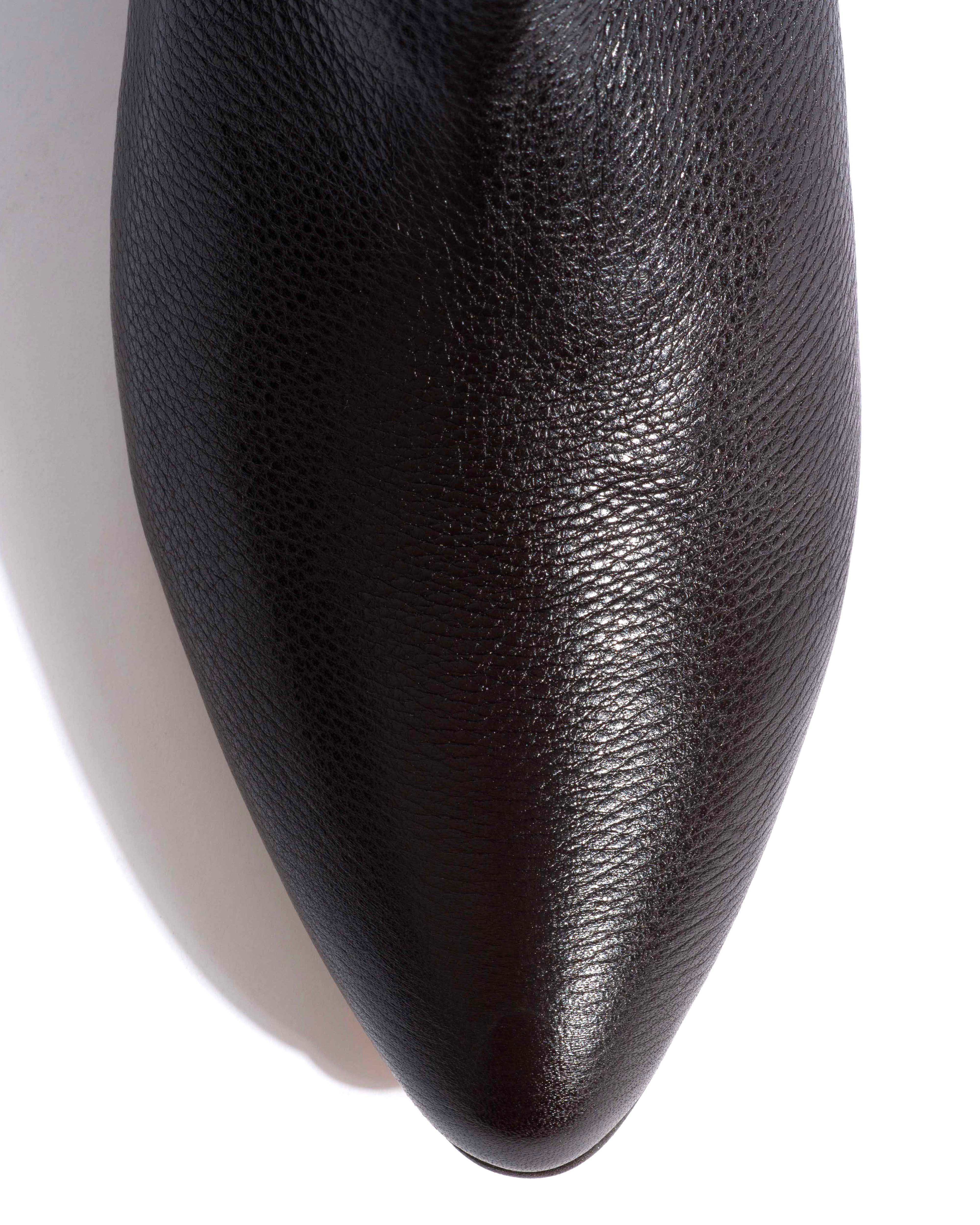 Vanni 20 Natural grain soft calf Espresso brown