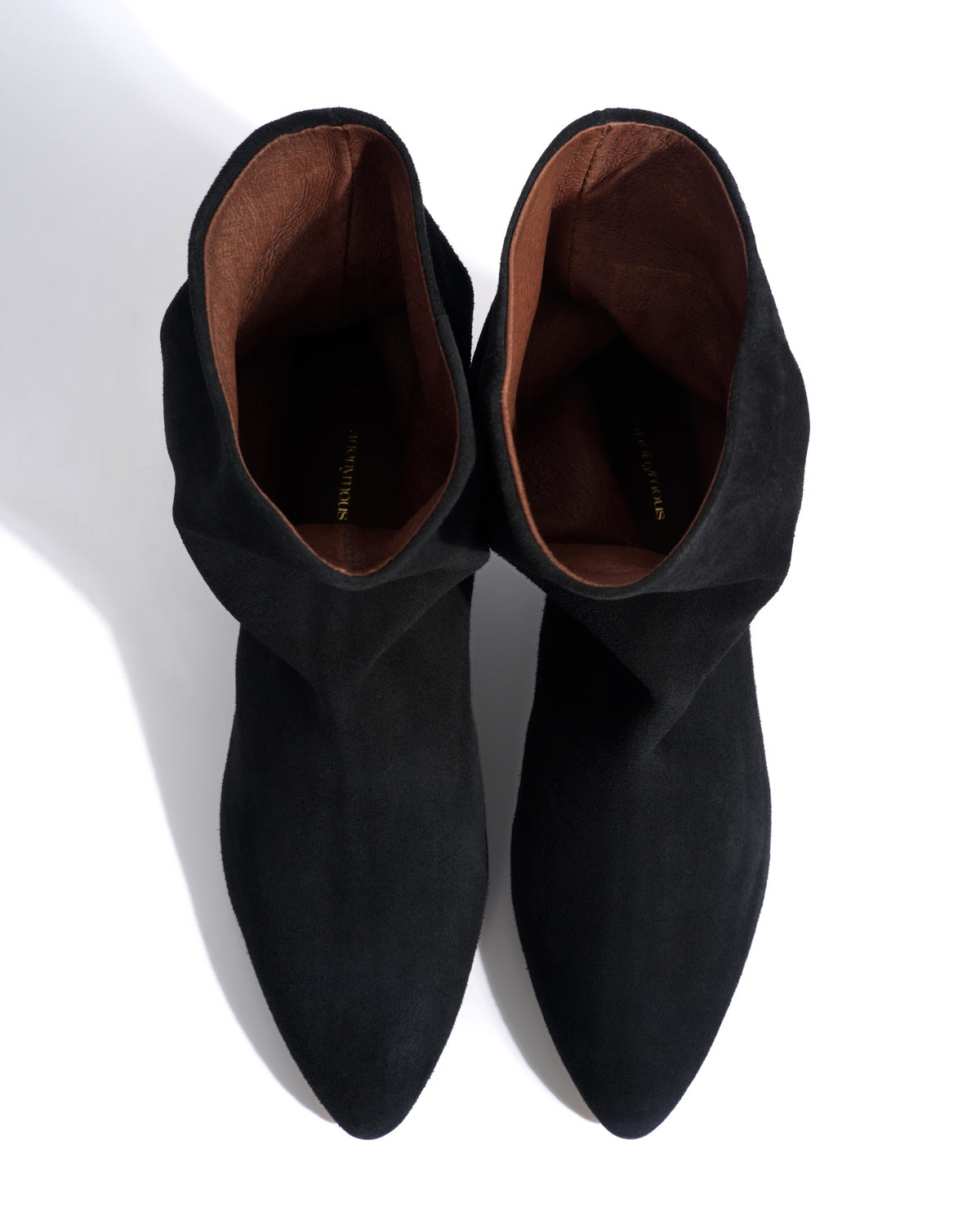 Vully 20 Calf suede Black