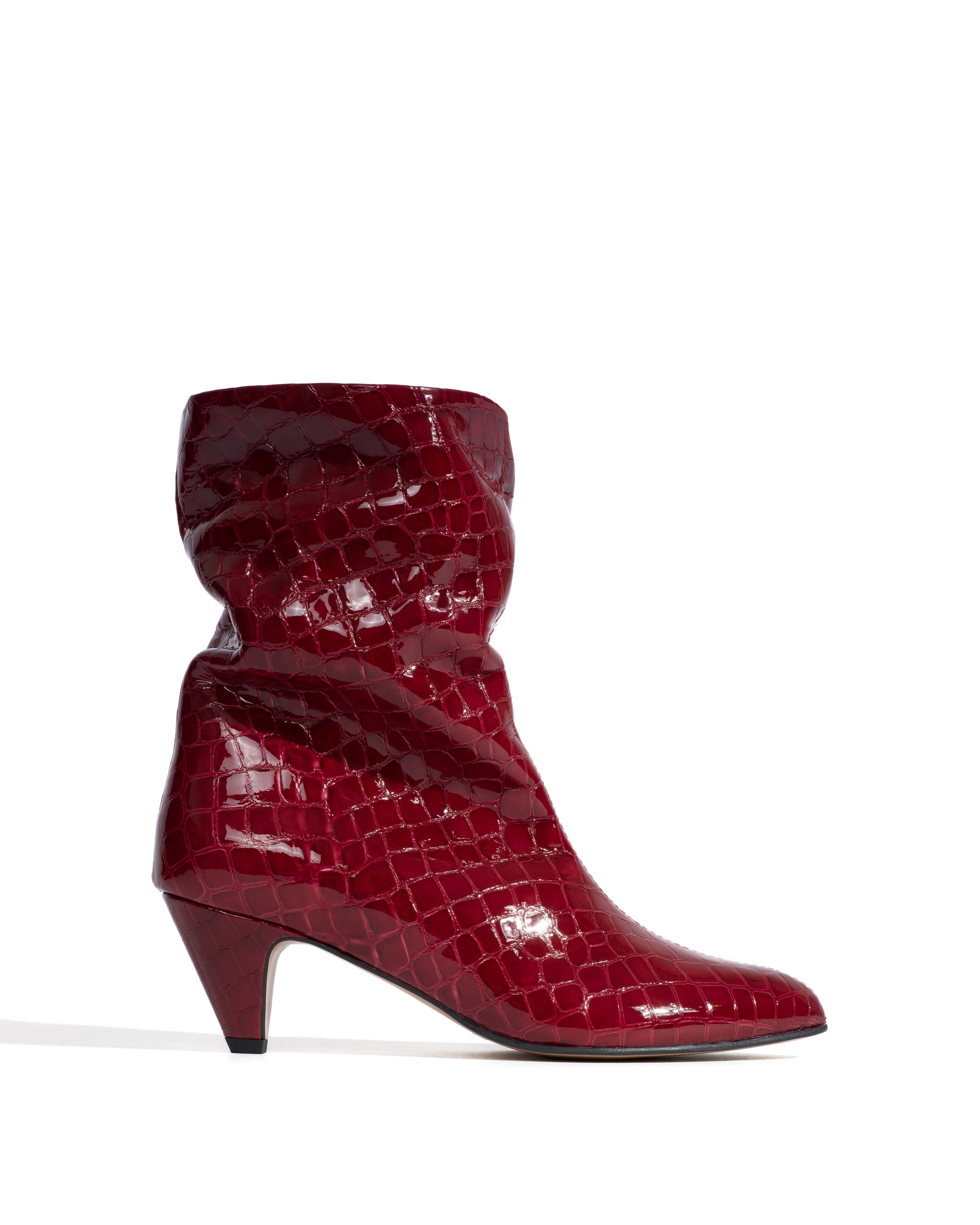 Vully 50 stiletto Polished croco calf Pomegranate