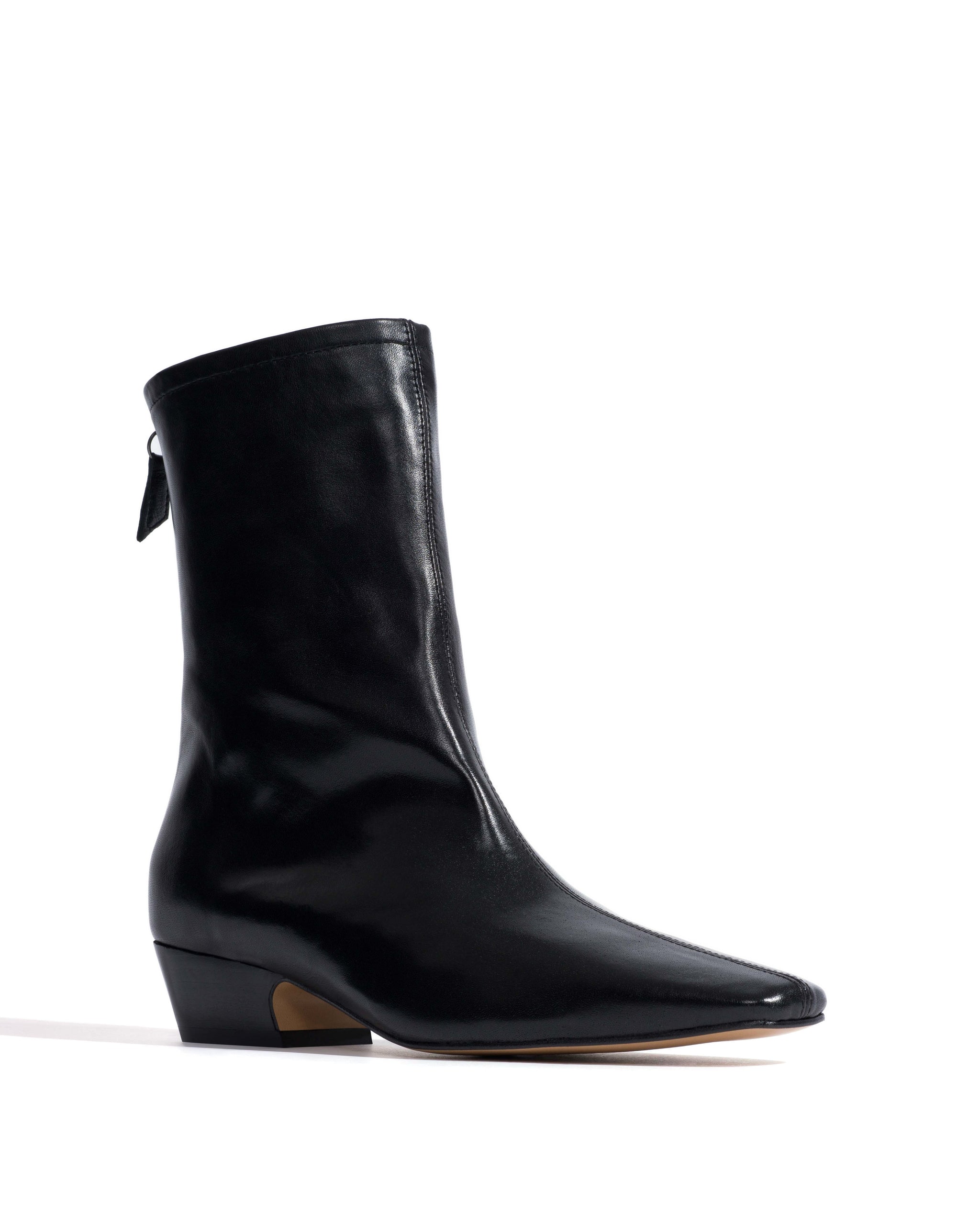 Katti Shiny lamb Black