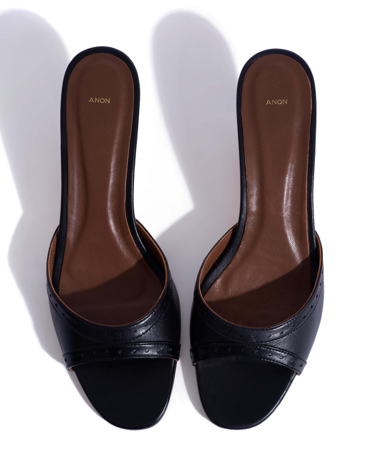 Santhy 50 kitten Shiny lamb Black