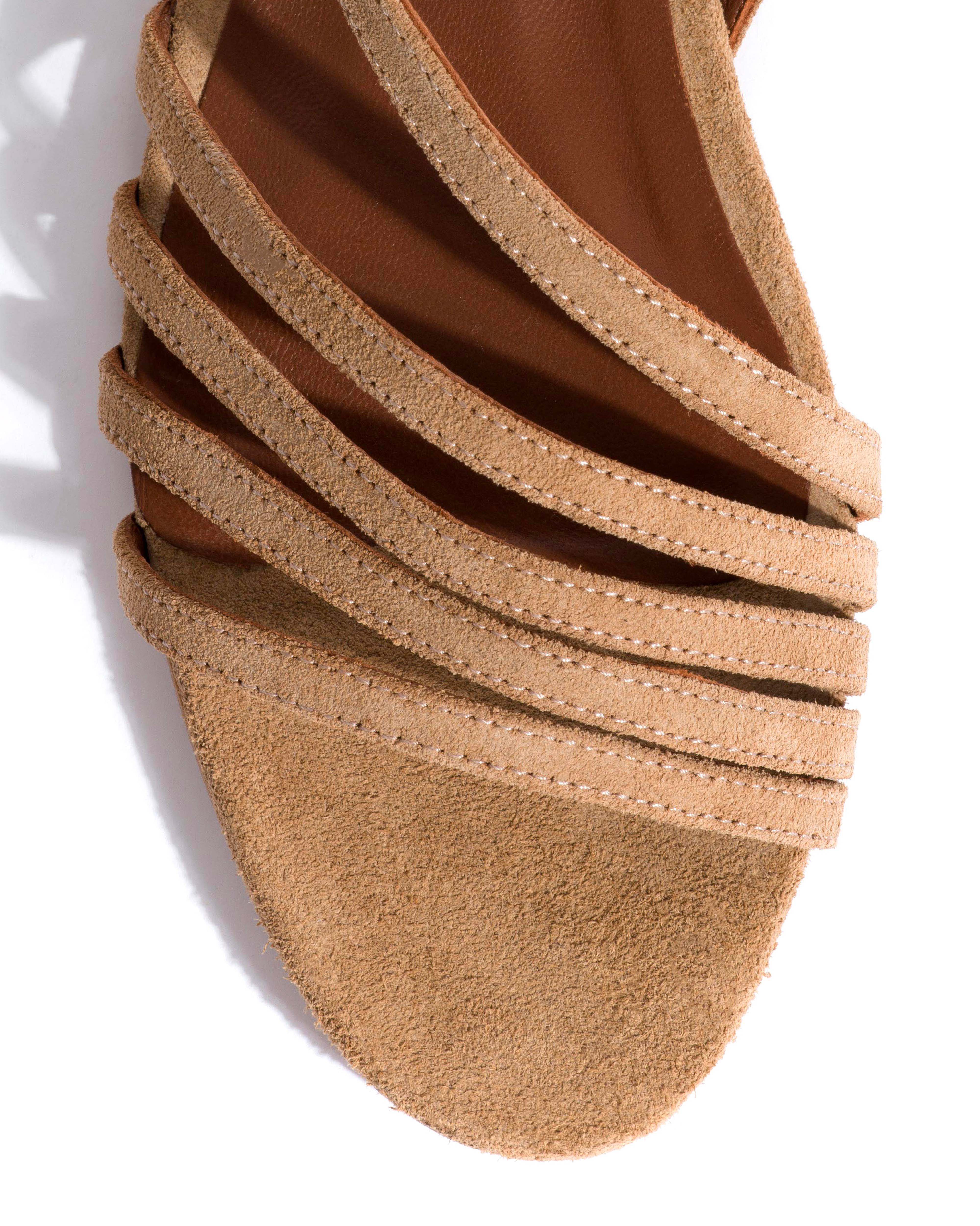 Naia 10 Calf suede Scirocco