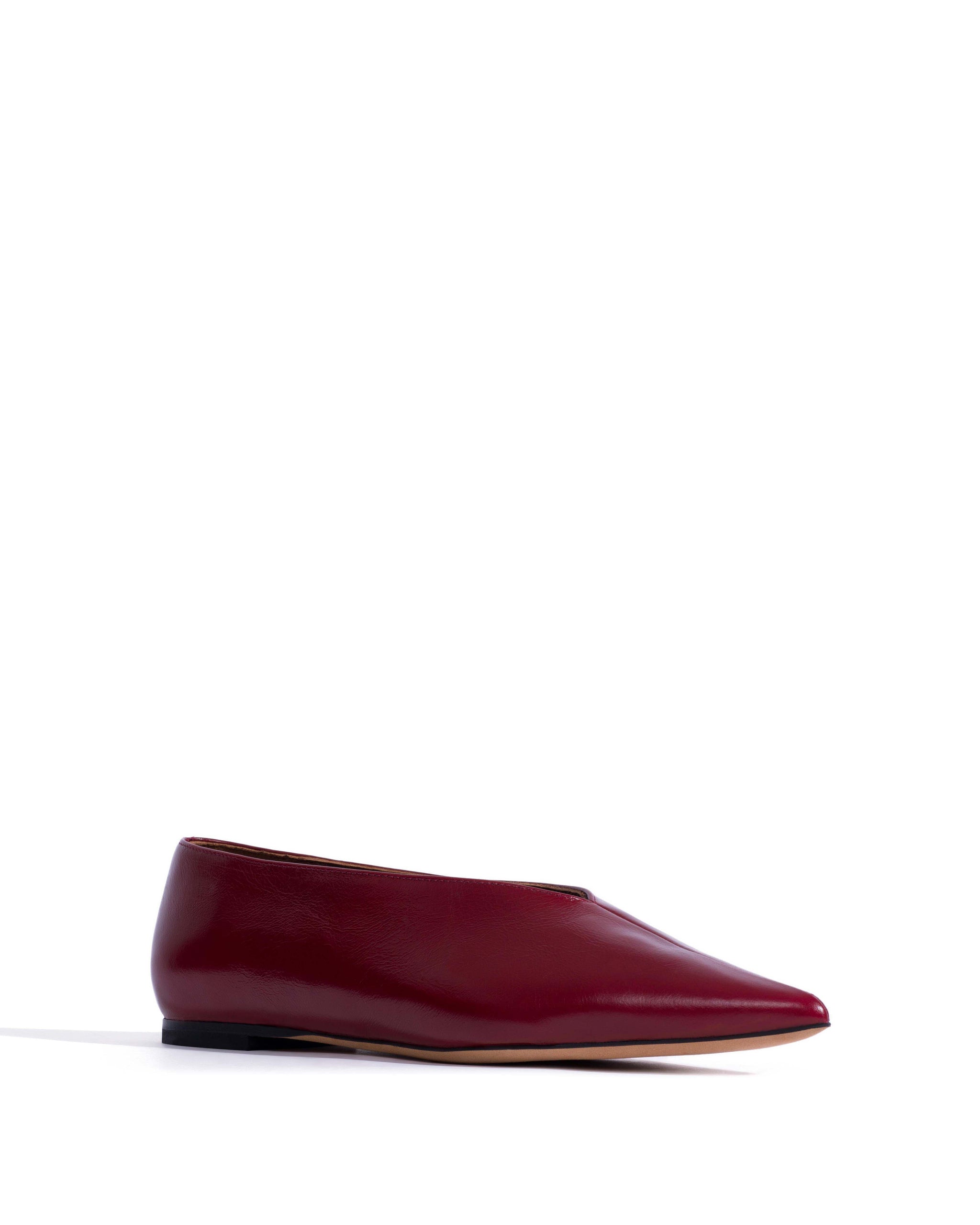Phia 10 Crinkled polished goat Pomegranate - Anonymous Copenhagen Flat sandals