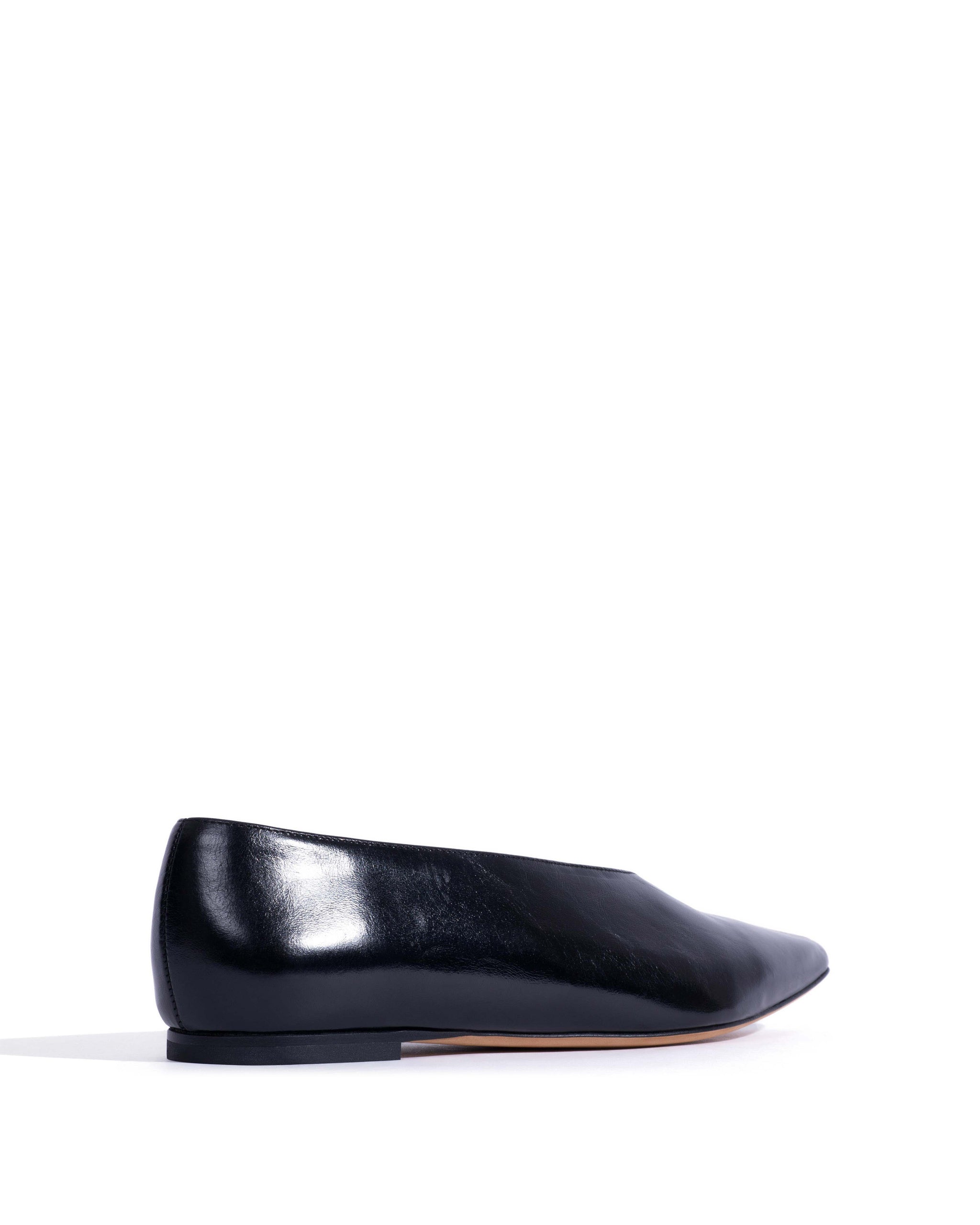 Phia 10 Crinkled polished goat Black - Anonymous Copenhagen Flat sandals