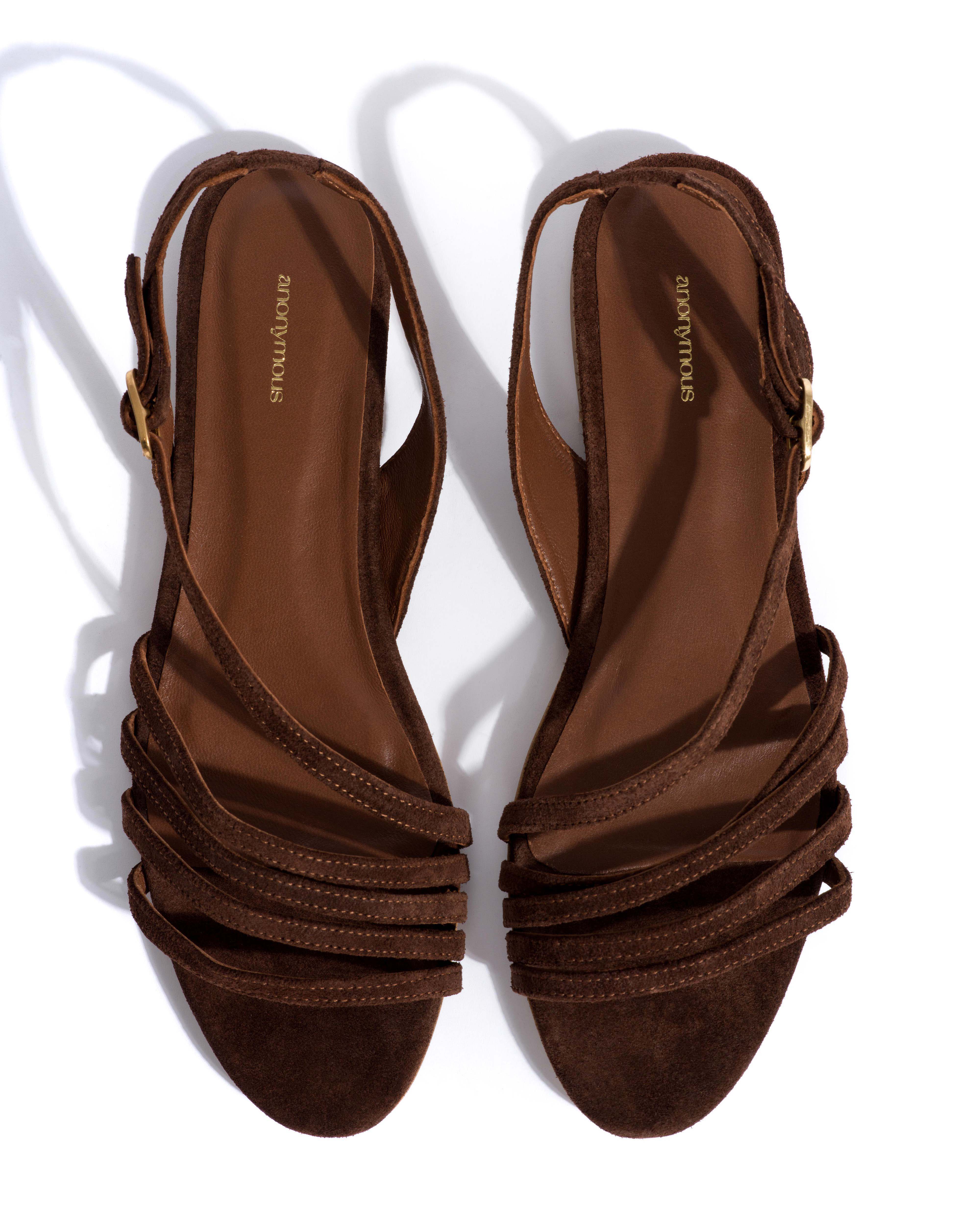 Naia 10 Calf suede Chocolate