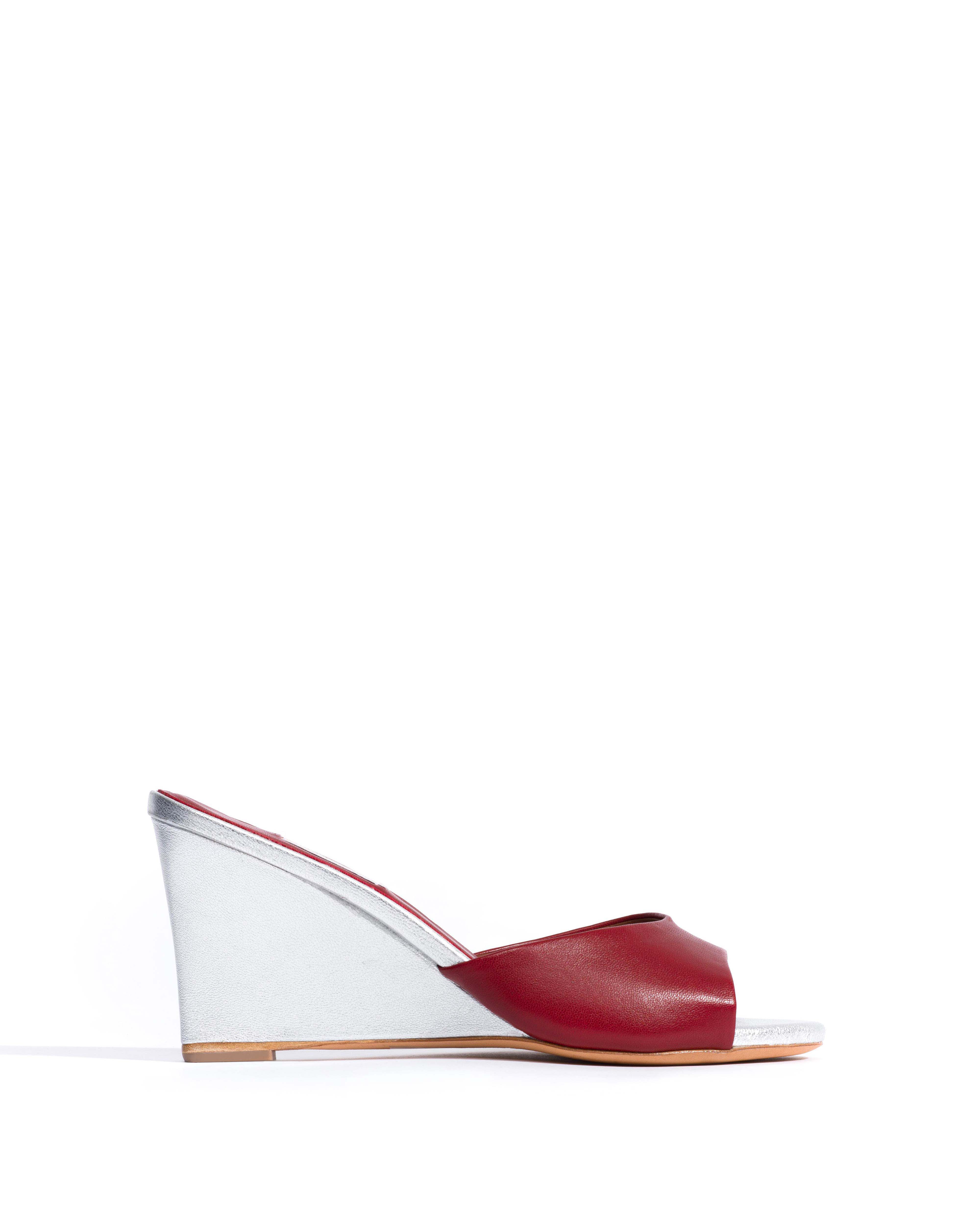 Gwen 75 wedge Shiny lamb & metallic goat Pomegranate & silver