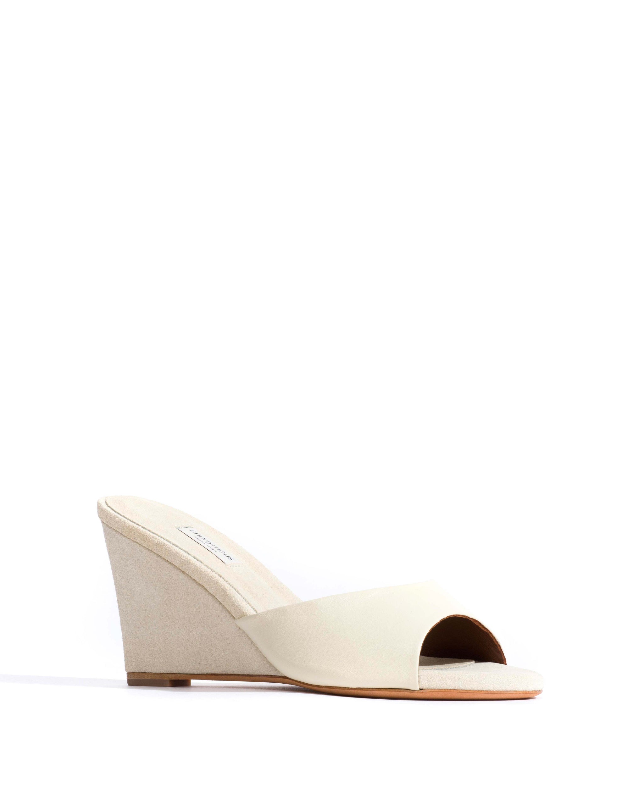 Gwen 75 wedge Shiny lamb & suede leather White sand & antique white - Anonymous Copenhagen Heels