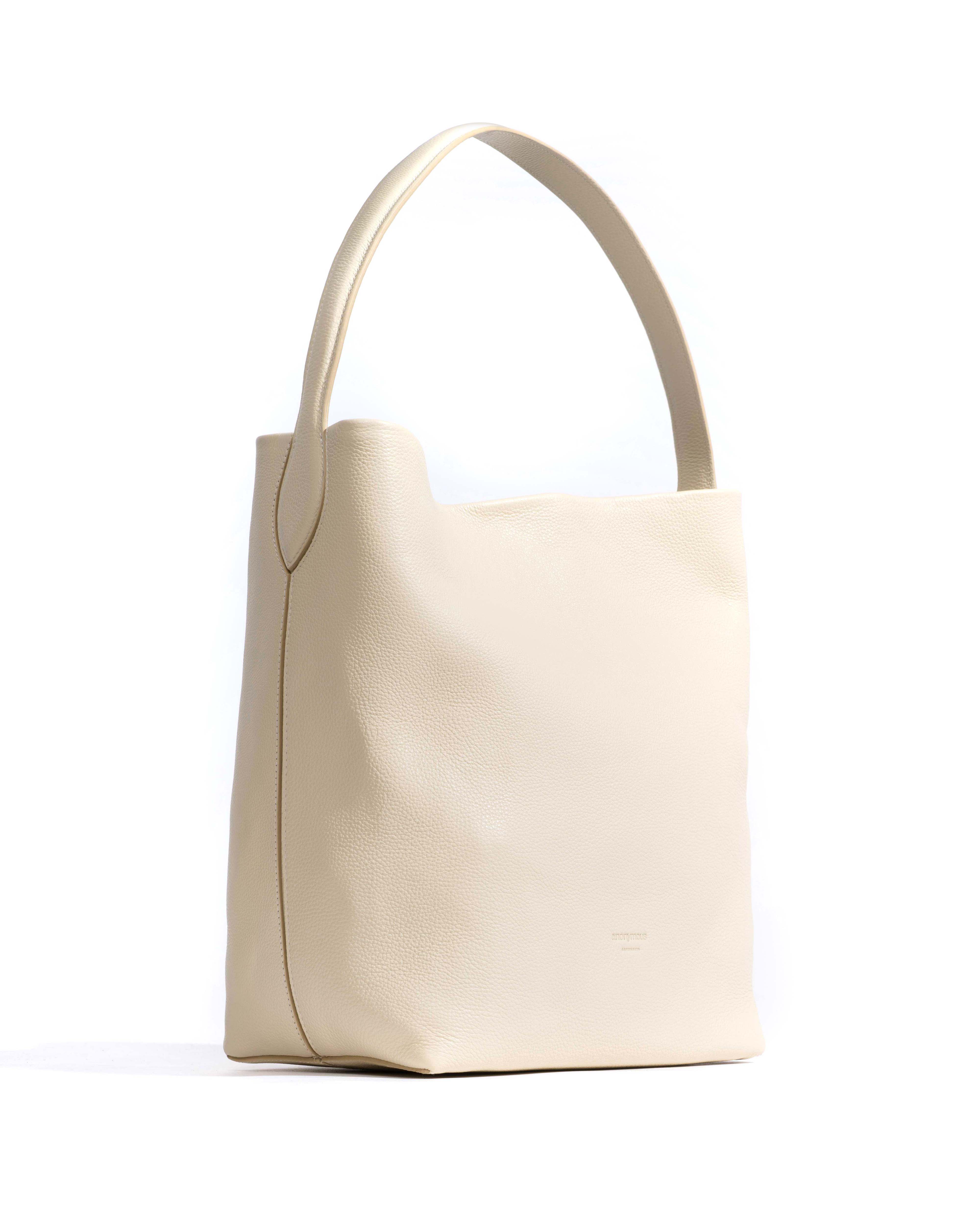 Versa everyday bag Pebbled soft calf White sand