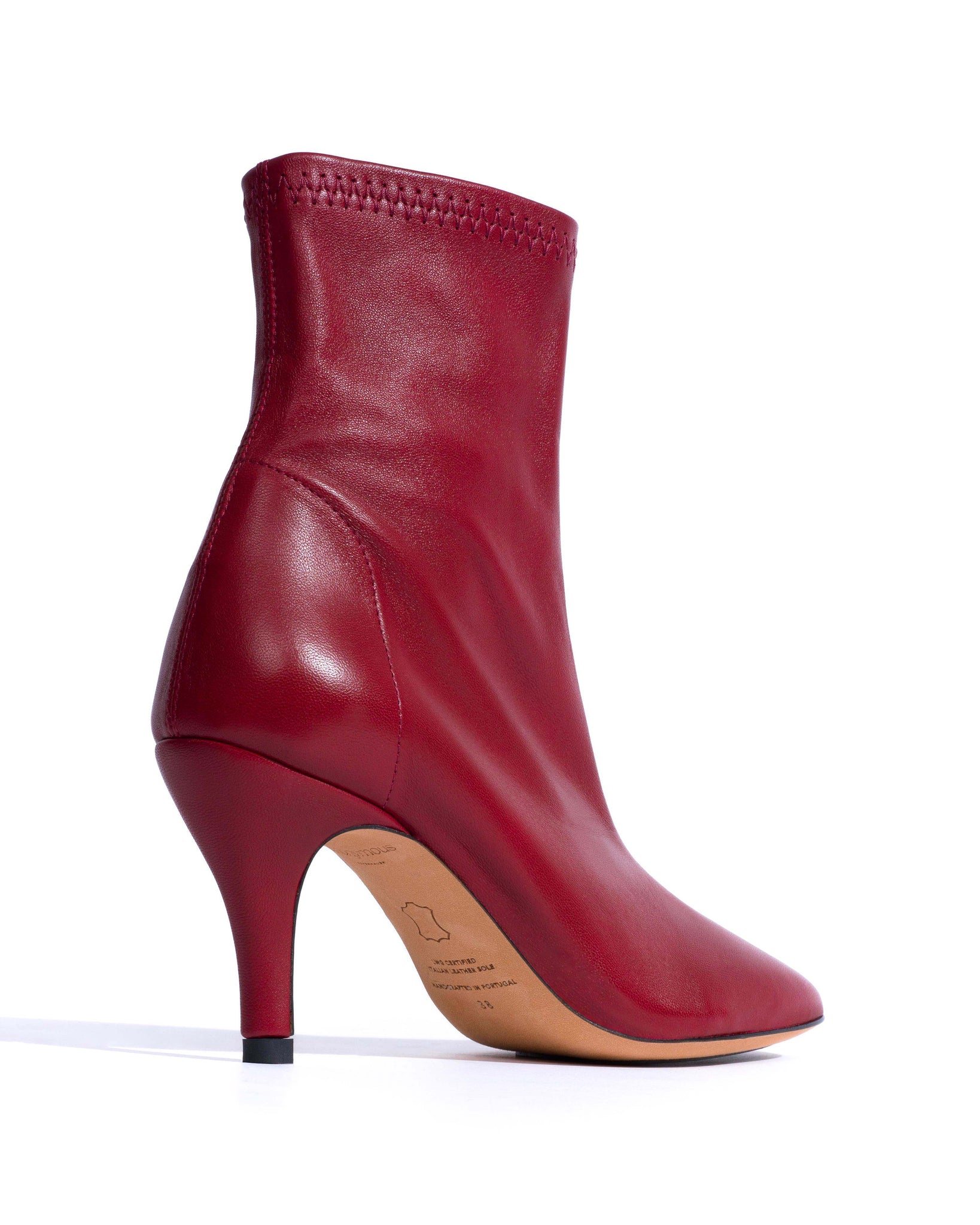 Adriana 80 Silky lamb Pomegranate