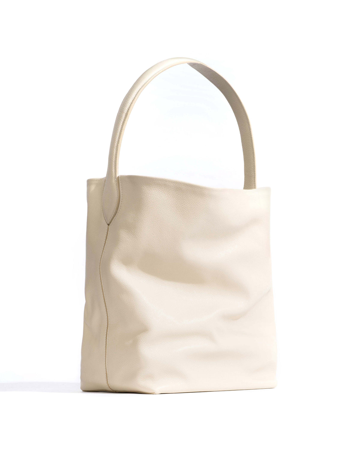 Versa slouchy everyday bag Pebbled soft calf White sand