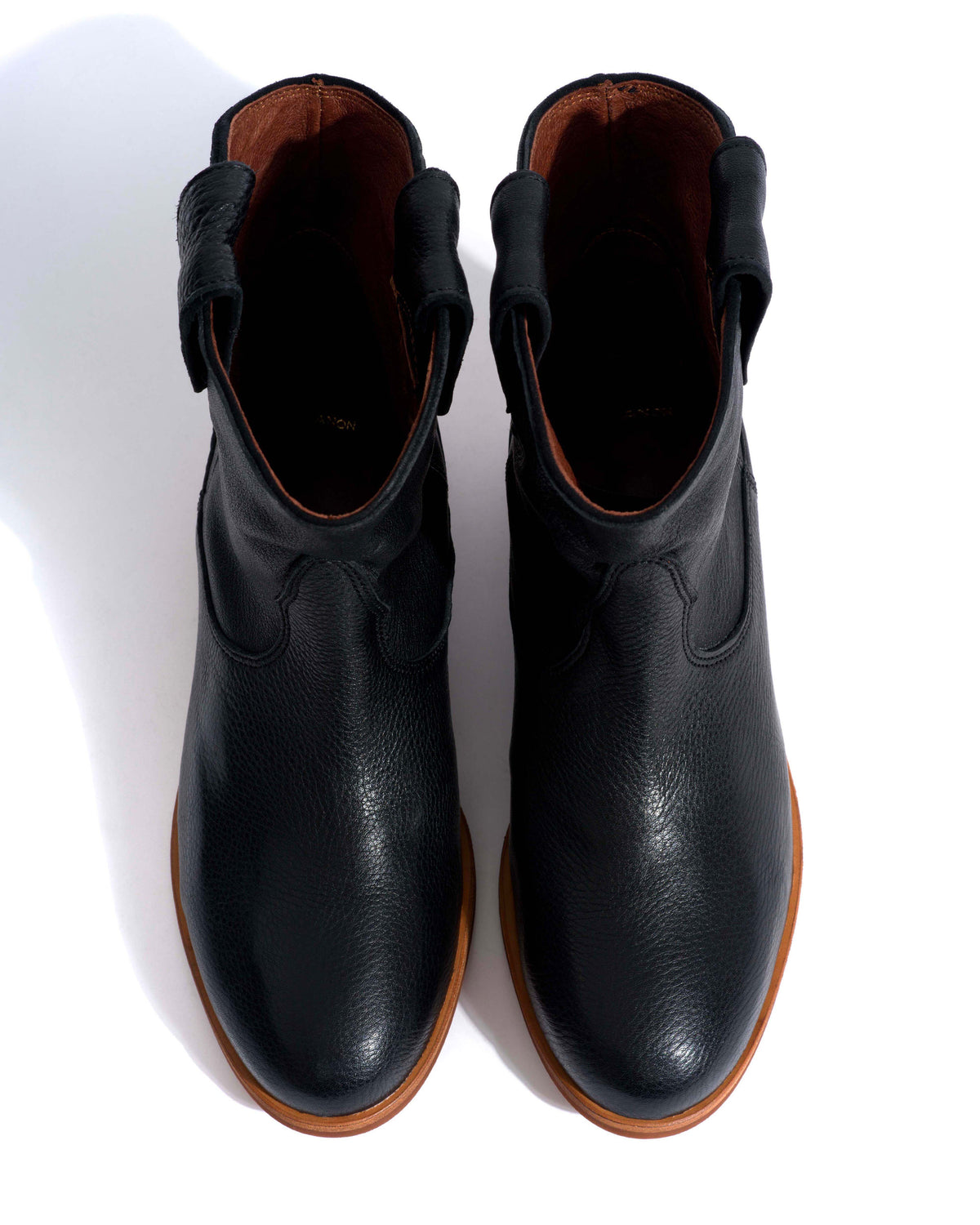 Monja Natural grain soft calf Black