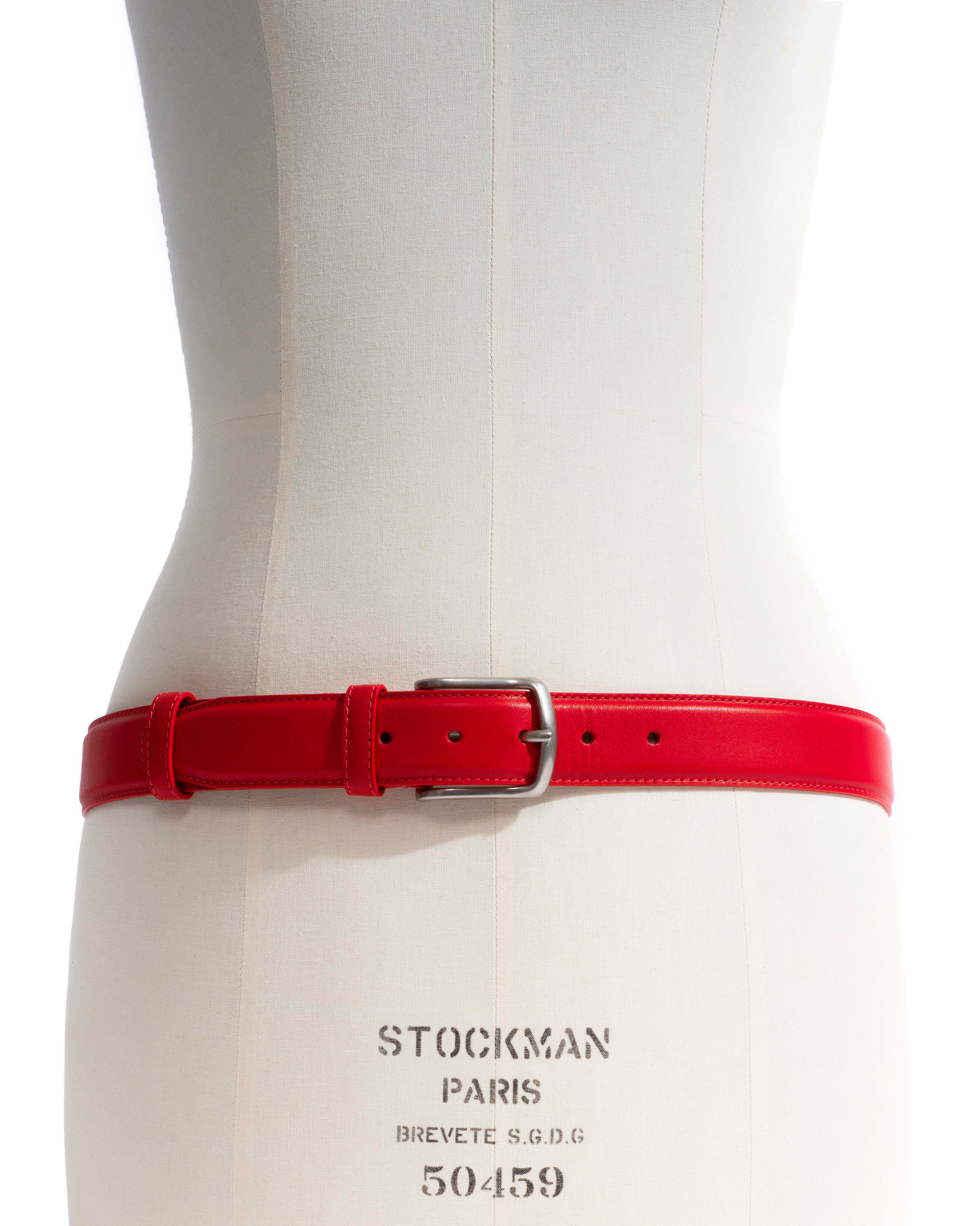 Quinn classic unisex leather belt Soft calf & metal Ruby red & silver buckle