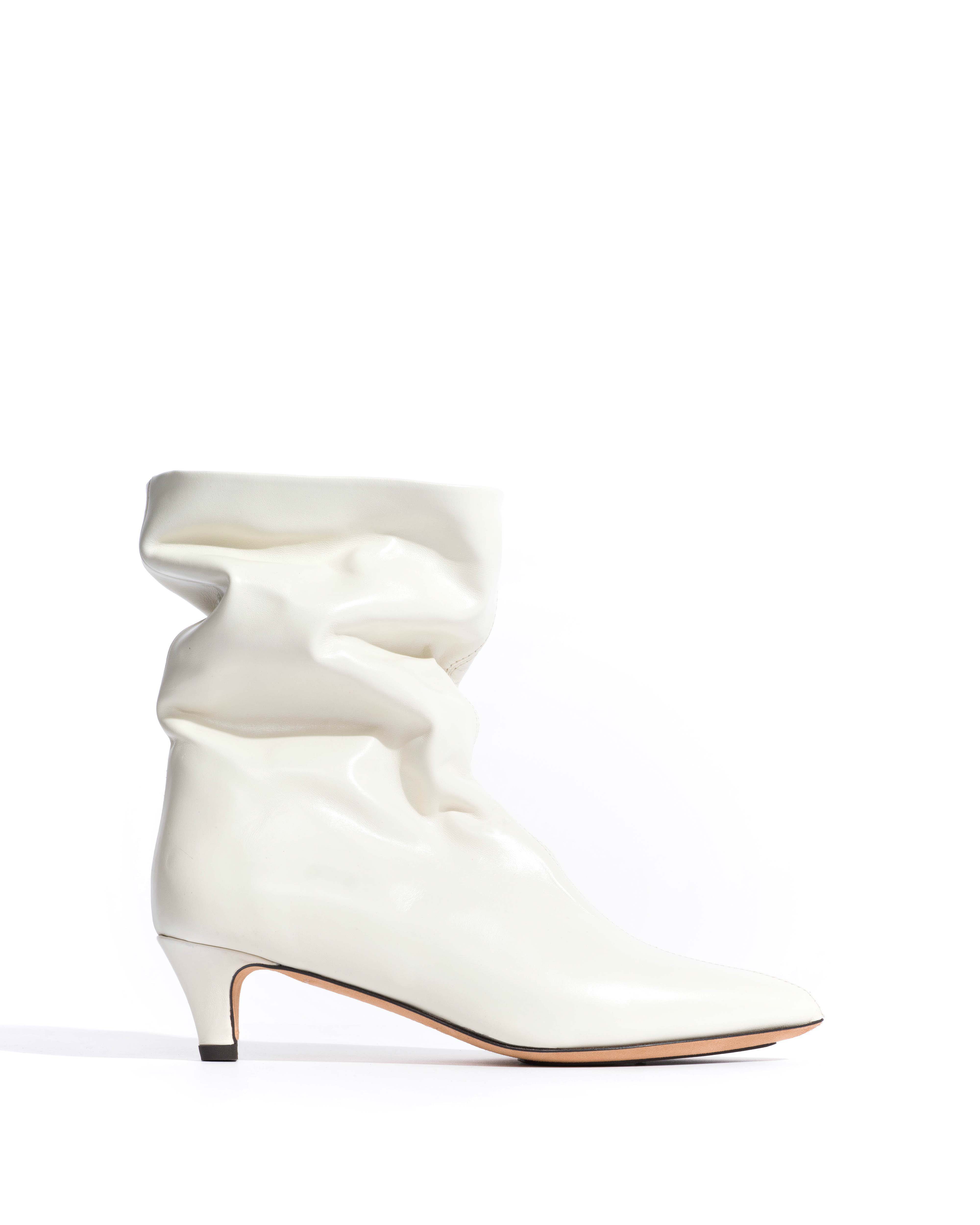 Sweeney 40 stiletto Crinkled soft calf White sand