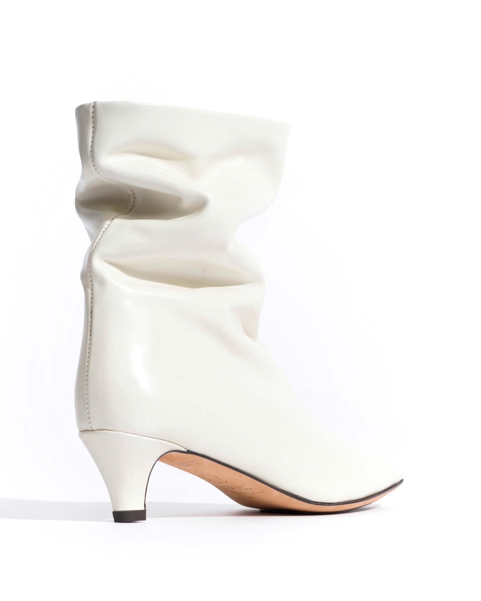 Sweeney 40 stiletto Crinkled soft calf White sand