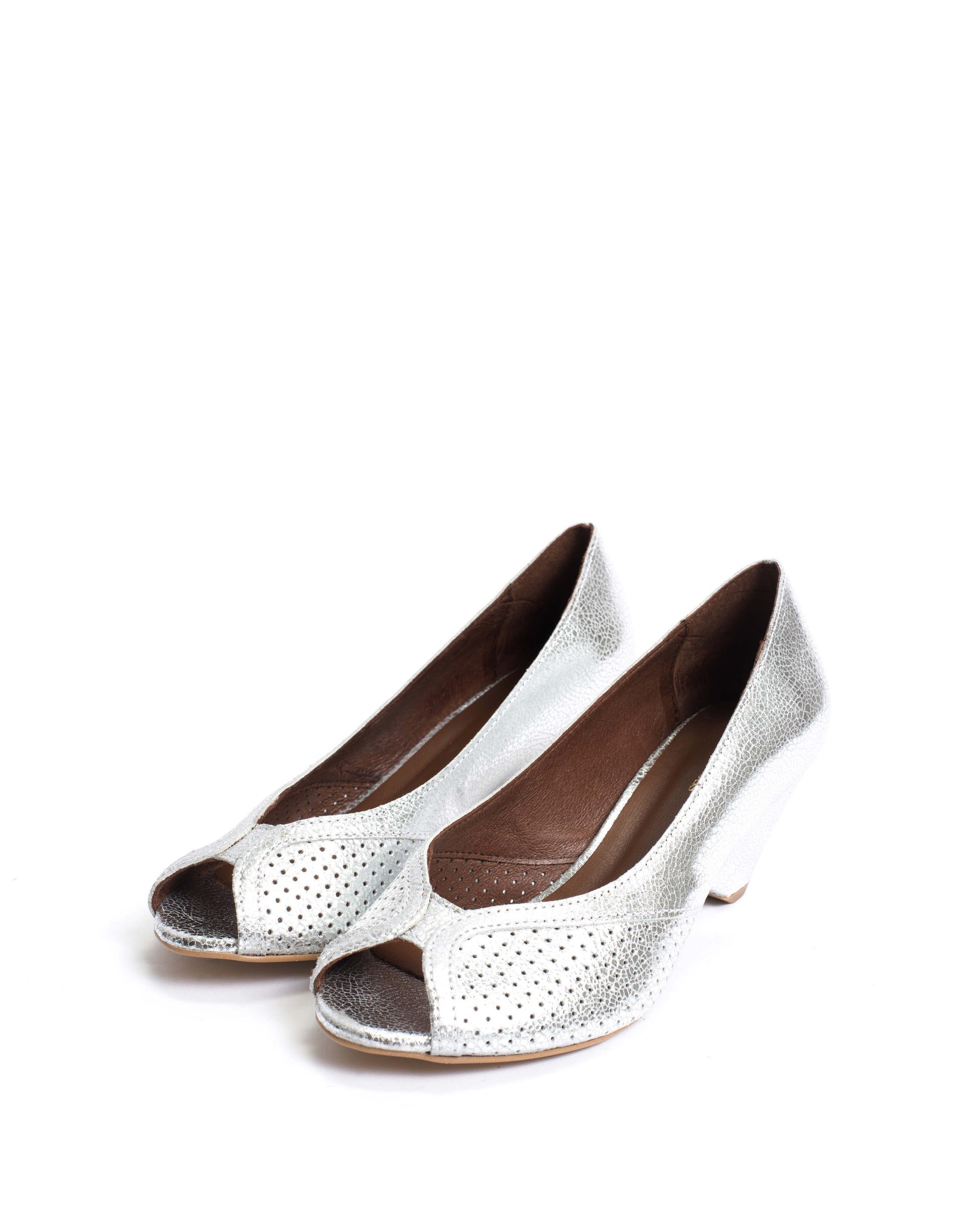 Tiffany triangle Crackled metallic goat Silver - Anonymous Copenhagen