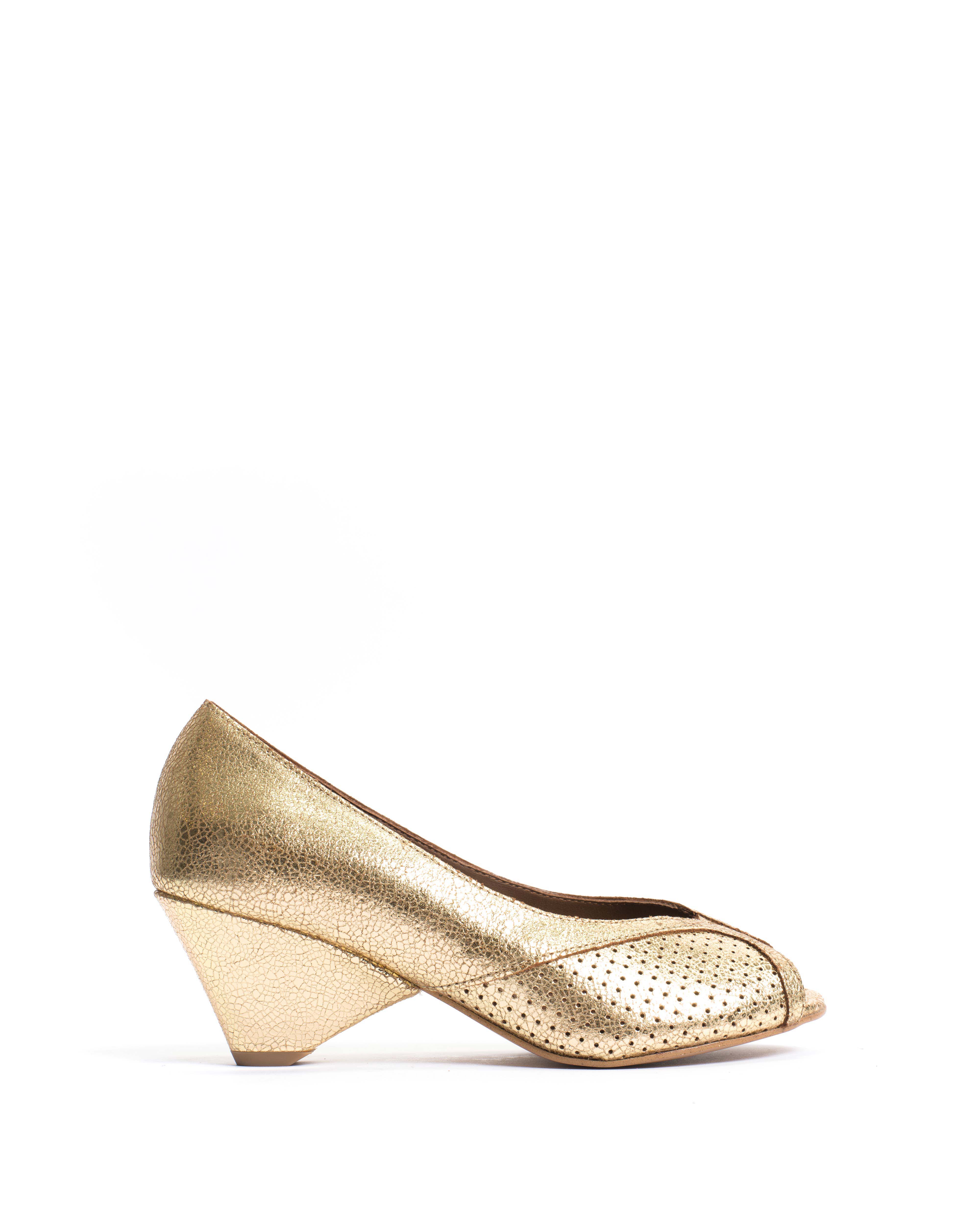 Tiffany triangle Crackled metallic goat