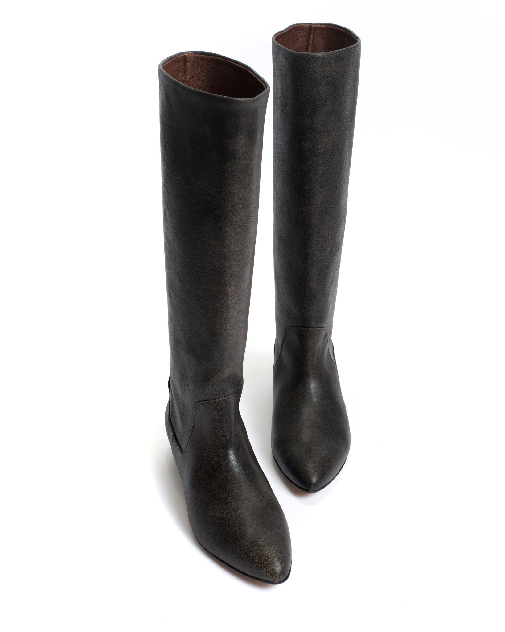 Valle 20 Distressed vegetable tanned calf Off black - Anonymous Copenhagen