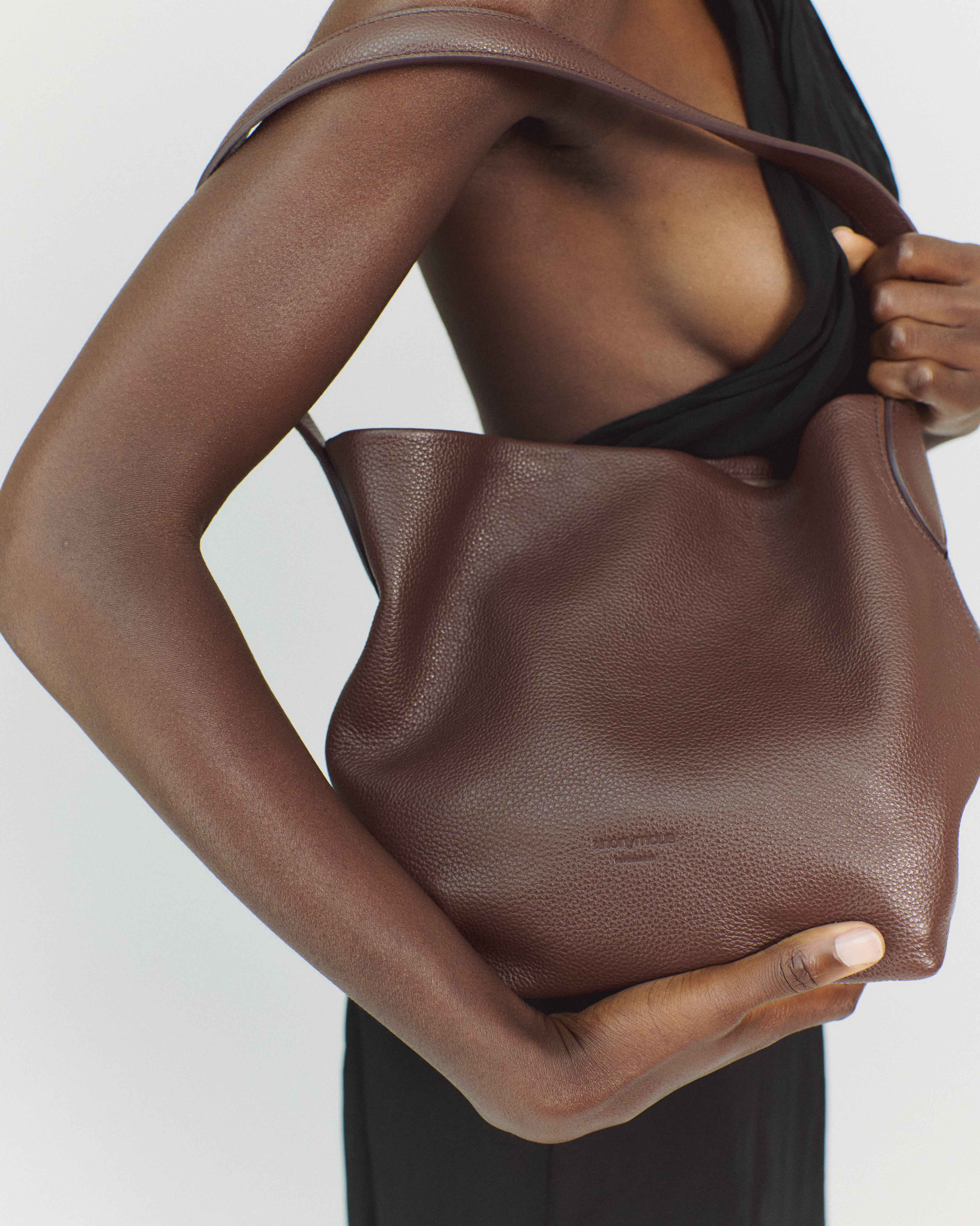 Versa slouchy petite bag Pebbled soft calf Chocolate