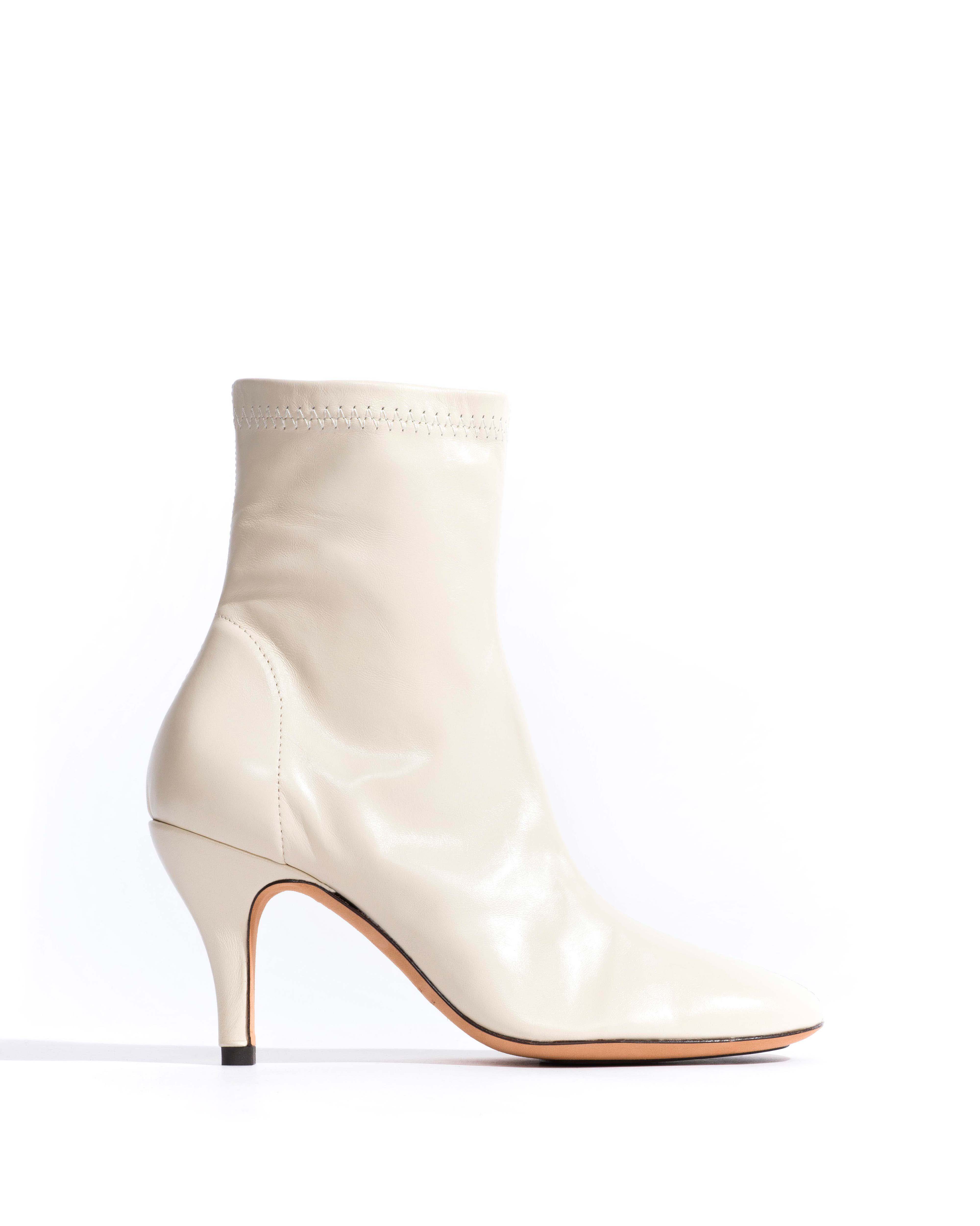 Adriana 80 Crinkled polished goat White sand