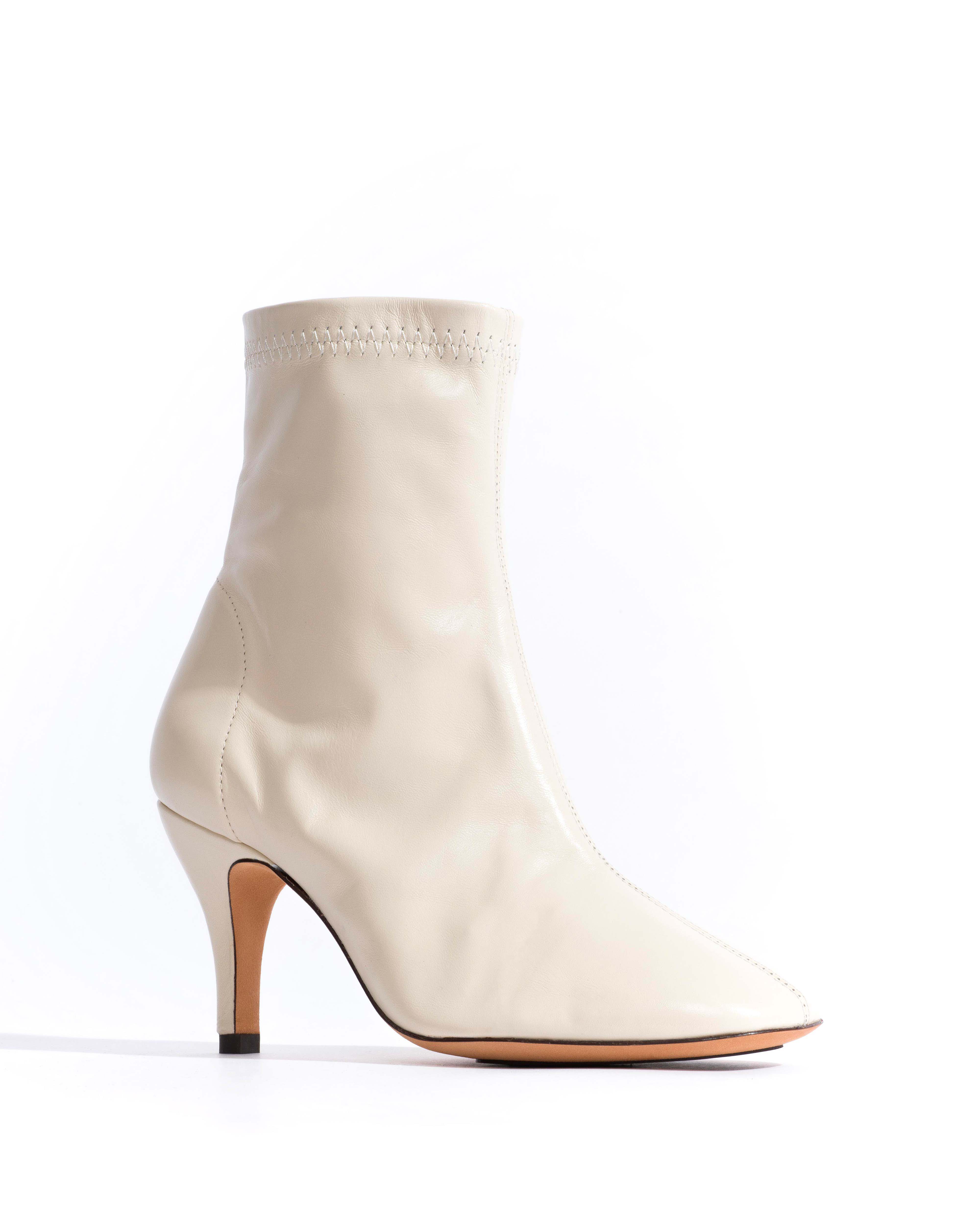 Adriana 80 Crinkled polished goat White sand