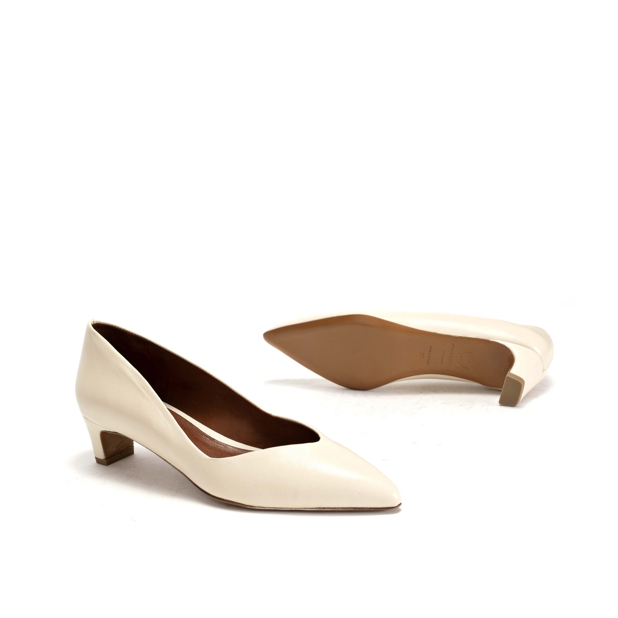 Trini 40 Shiny lamb Milk White - Anonymous Copenhagen